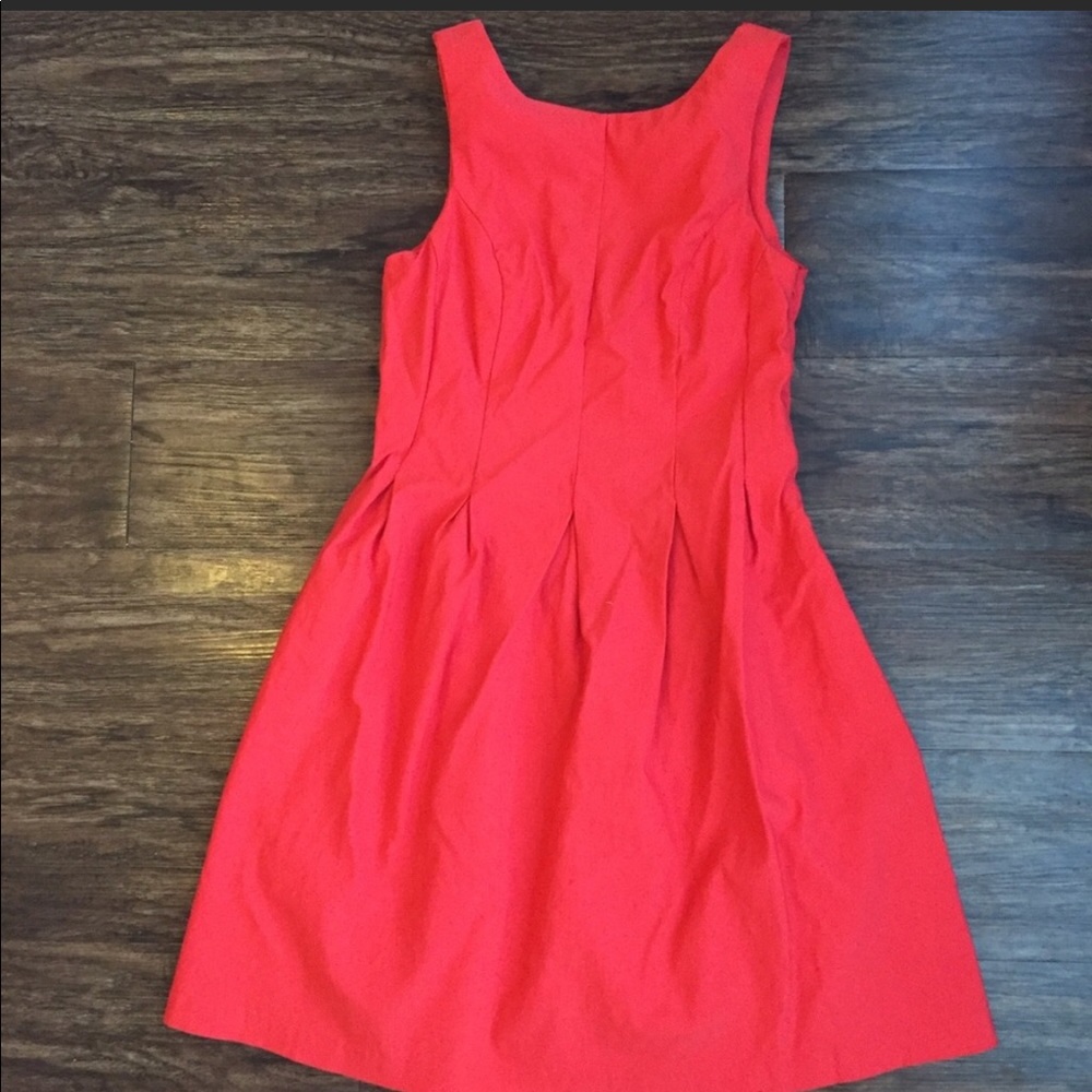Lulu’s red dress
